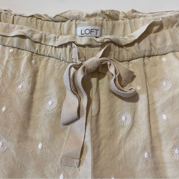 LOFT Drawstring Paperbag Waist Linen Shorts Embroidered Palm Trees & Giraffes - Picture 4 of 14